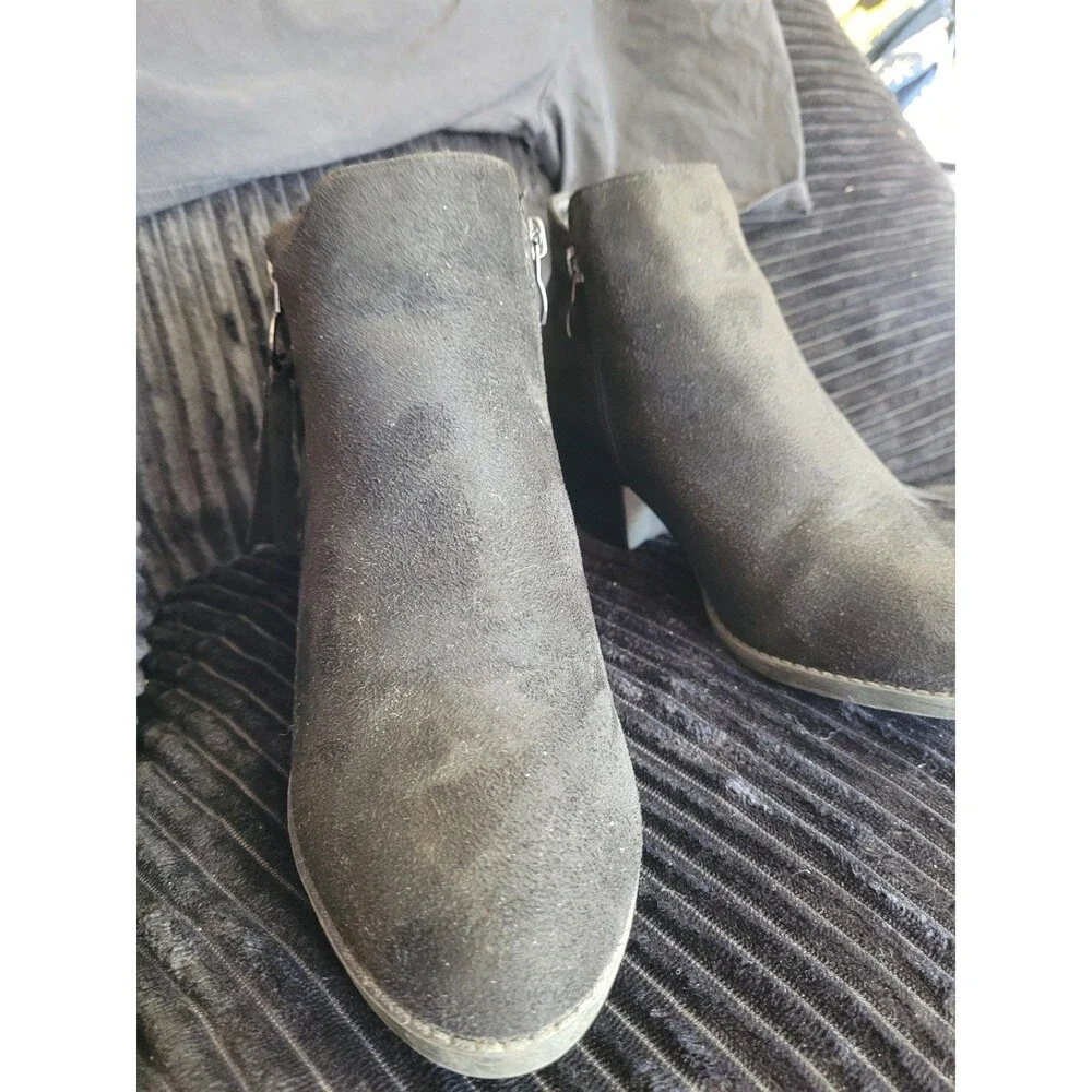 Charlotte Russe Grey Suede Ankle Boots – Size 8